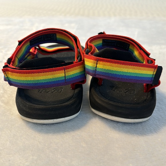Teva Hurricane XLT big kid size 4 Rainbow - Picture 3 of 5